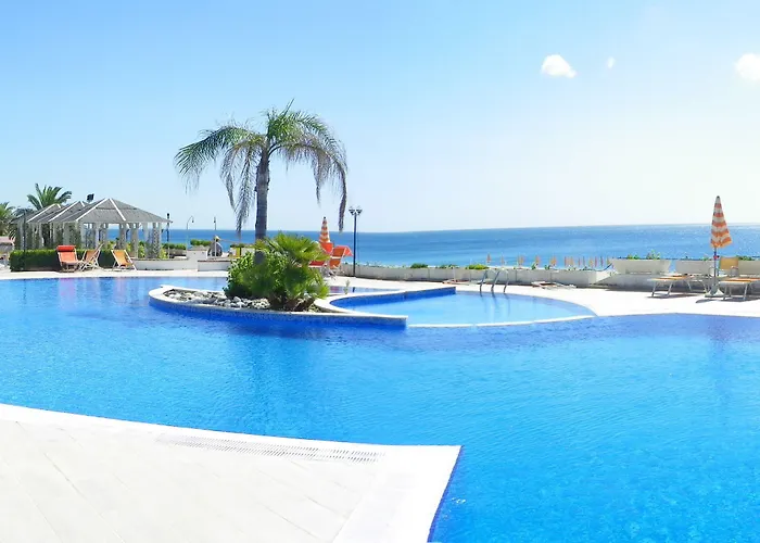 Estella Club Otel 4*