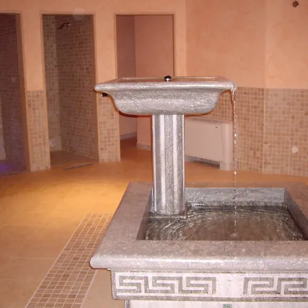 Hotell Estella Club 4*