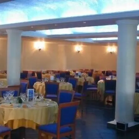 Hotell Estella Club 4*